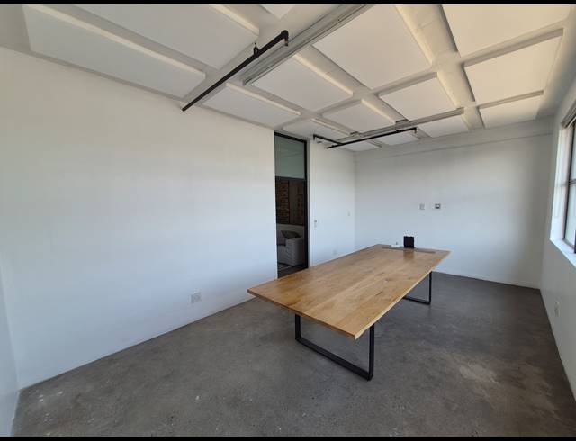 180M² OFFICE TO LET IN KRAMERVILLE